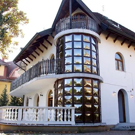 White House - Ex Tesz Vendeghaz Bed & Breakfast *